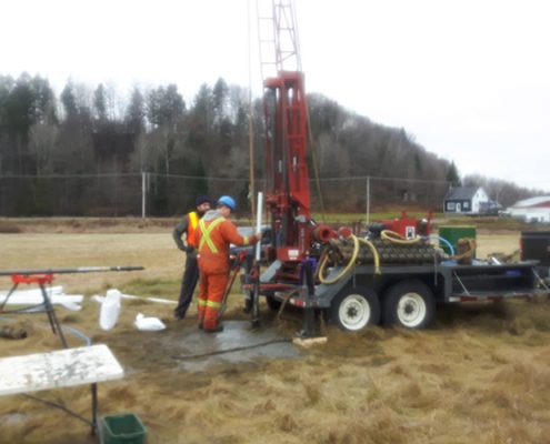 Installation de puits d’observation dans le cadre d’une étude hydrogéologique – Saint-Raymond