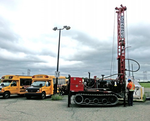 Forages environnementaux sur le site d'un stationnement d'autobus à Beaumont